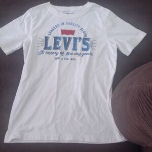 Boy's Levi's T-shirt Size 10-12